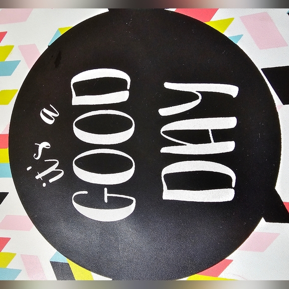 It's a Good Day Quilted Clutch EUC - Picture 6 of 7